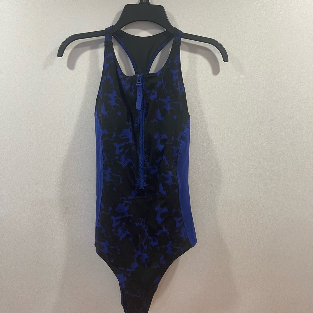 Fabletics Blue & Black Front-Zip One-Piece Swimsuit sz M